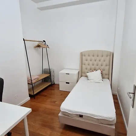 Oliveiras Apartment *